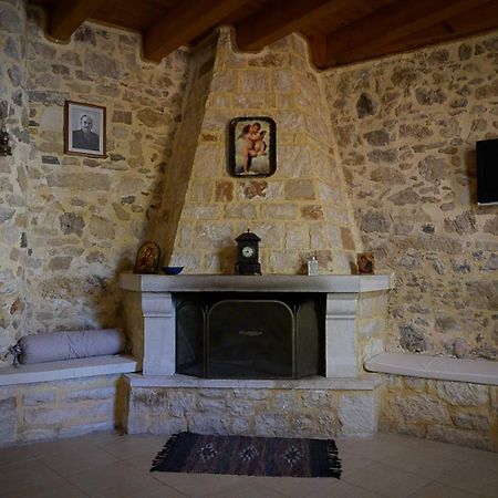 Traditional Stone Mezonete Krousonas (Crete) Exterior foto